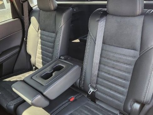 New 2024 Mitsubishi Outlander SE image 15