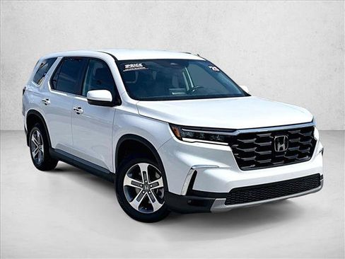 Used 2025 Honda Pilot EX-L image 12