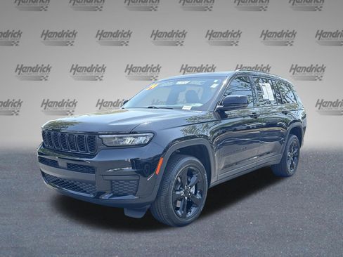 Used 2024 Jeep Grand Cherokee L Altitude AWD/4WD image 5