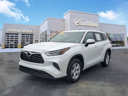 Used 2023 Toyota Highlander L