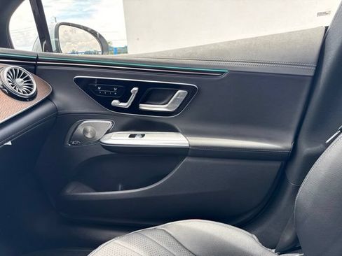 Used 2023 Mercedes-Benz EQE 500 4MATIC Sedan image 12