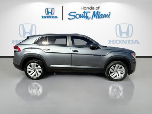 Used 2022 Volkswagen Atlas Cross Sport SE image 8