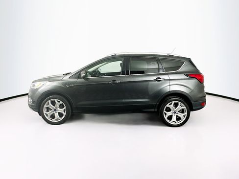 Used 2019 Ford Escape Titanium image 4