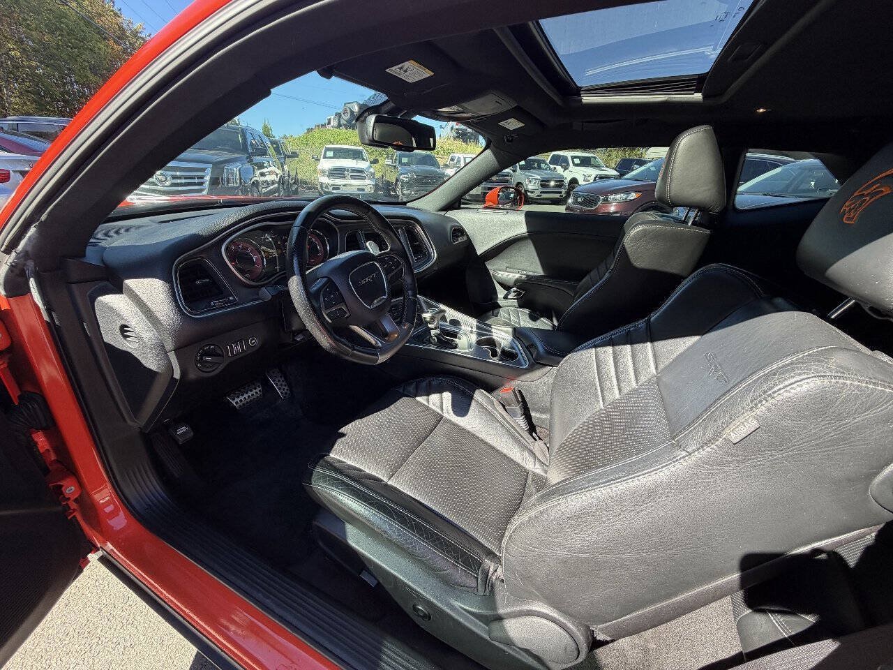 Used 2016 Dodge Challenger SRT Hellcat RWD image 16