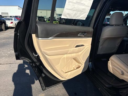 New 2025 Jeep Grand Cherokee L Limited image 15