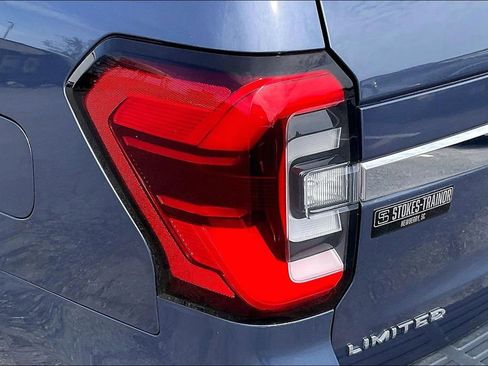 Used 2023 Ford Expedition Max Limited AWD/4WD image 30