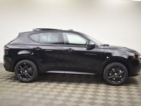 New 2025 Dodge Hornet R/T image 6