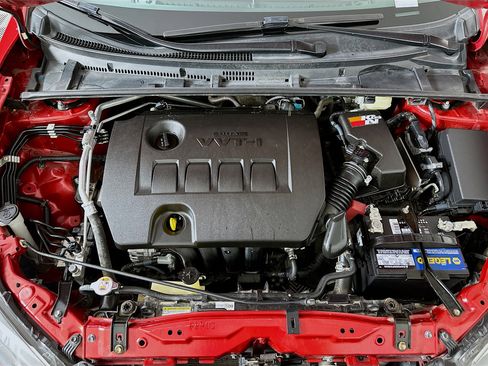 Used 2017 Toyota Corolla LE image 30