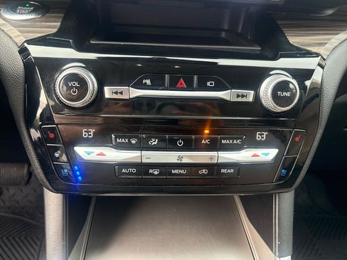 Used 2021 Ford Explorer Limited w/ Equipment Group 301A RWD image 15