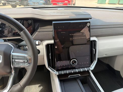 New 2026 GMC Acadia Denali w/ Super Cruise Package FWD image 25