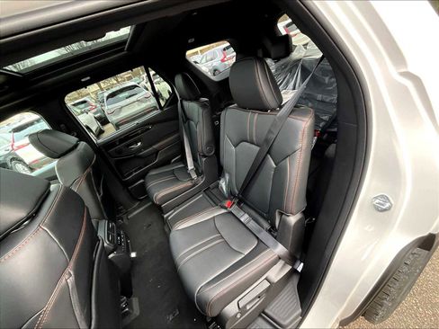 New 2025 Honda Pilot TrailSport image 15