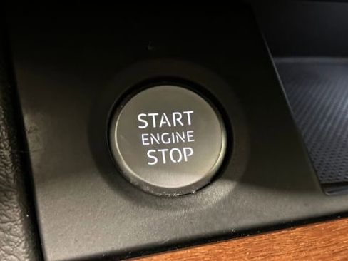 Used 2018 Audi Q5 2.0T Premium Plus w/ Premium Plus Package image 43