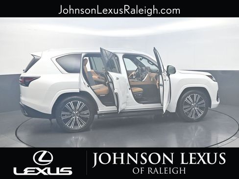 New 2026 Lexus LX 700h Luxury image 25