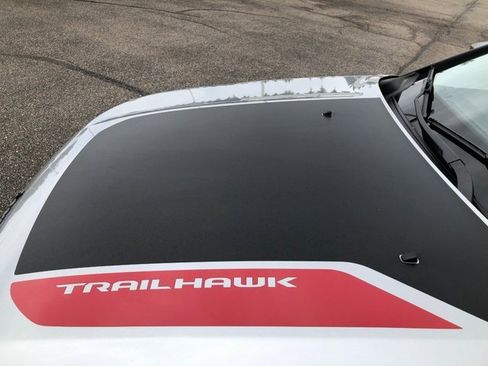 Used 2022 Jeep Compass Trailhawk w/ Trailhawk Elite Group image 2