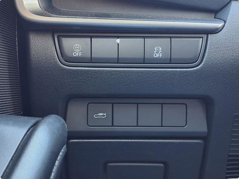 Used 2023 MAZDA MAZDA3 s image 12