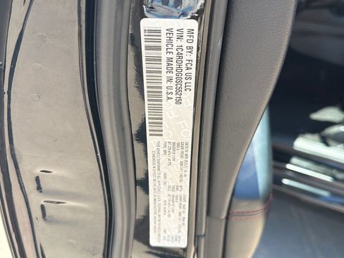 Used 2025 Dodge Durango GT RWD image 33