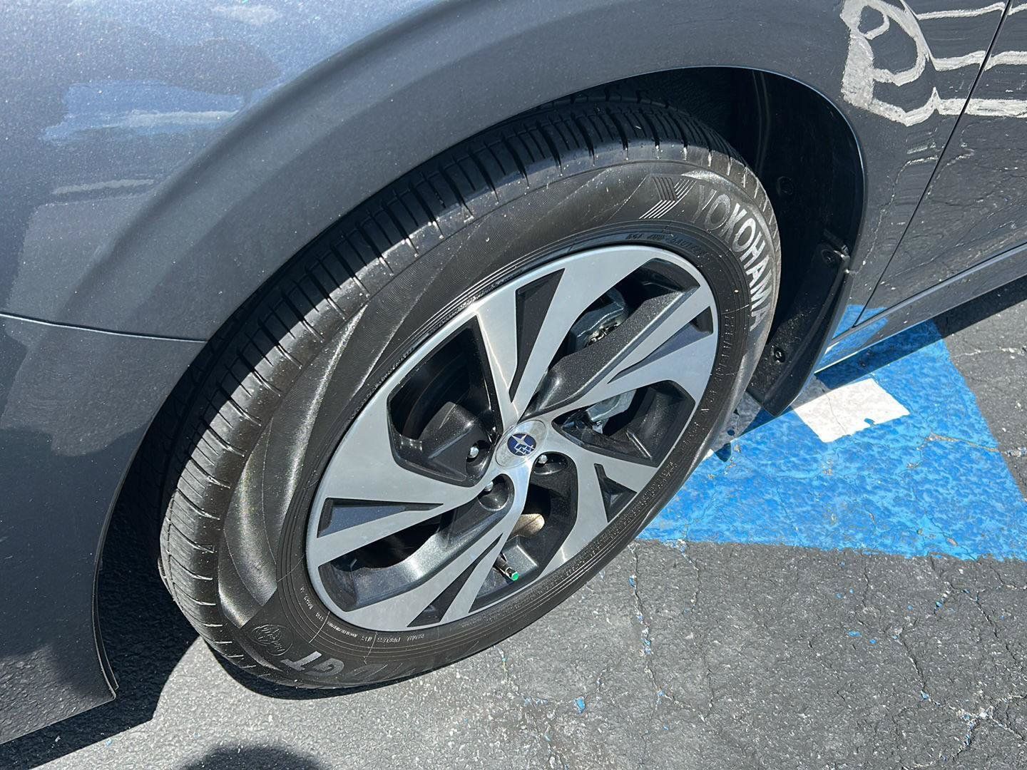 Used 2024 Subaru Legacy Premium AWD/4WD image 3