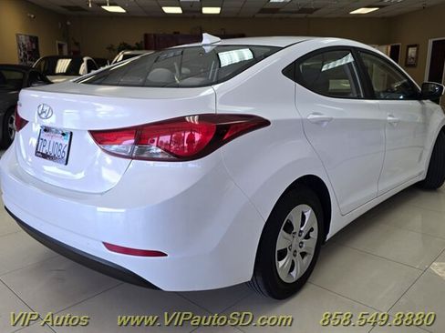 Used 2016 Hyundai Elantra SE FWD image 4