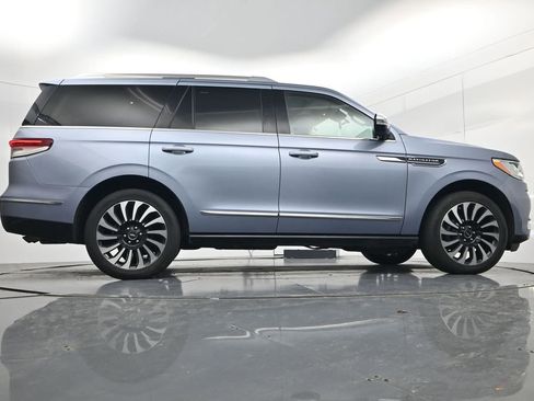 Used 2022 Lincoln Navigator Black Label image 40