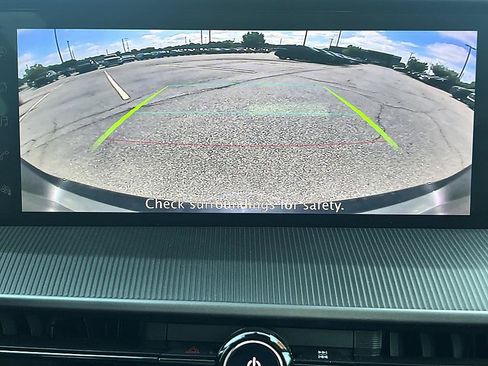 Certified 2025 Nissan Murano SV FWD image 25