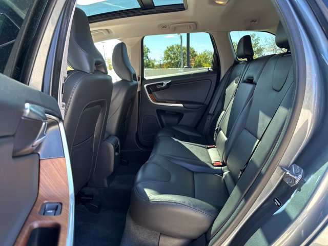 Used 2017 Volvo XC60 T6 Inscription w/ Advanced Package AWD/4WD image 12