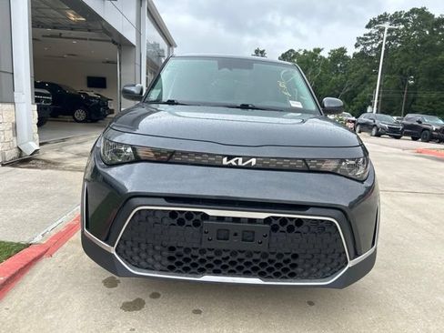 Used 2024 Kia Soul LX w/ Option Group 015 FWD image 4