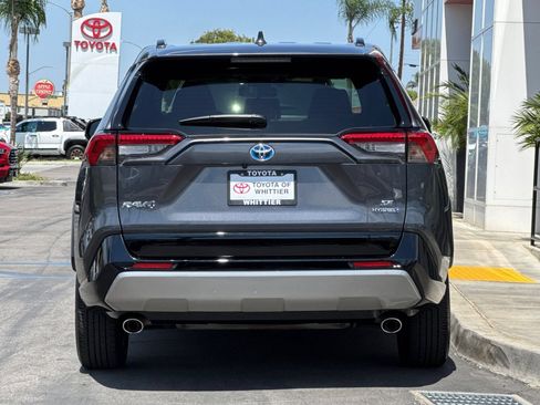 Used 2023 Toyota RAV4 SE w/ Convenience Package AWD/4WD image 6