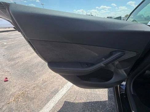 Used 2022 Tesla Model Y Performance AWD/4WD image 11
