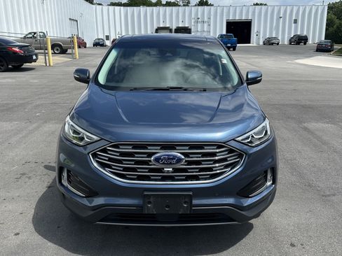 Used 2019 Ford Edge Titanium w/ Equipment Group 301A AWD/4WD image 3