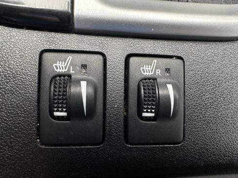 Used 2018 Toyota Highlander XLE image 29