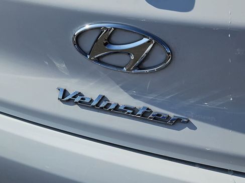 Used 2022 Hyundai Veloster N image 13