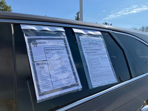 Used 2019 Kia Sorento FWD V6 image 37