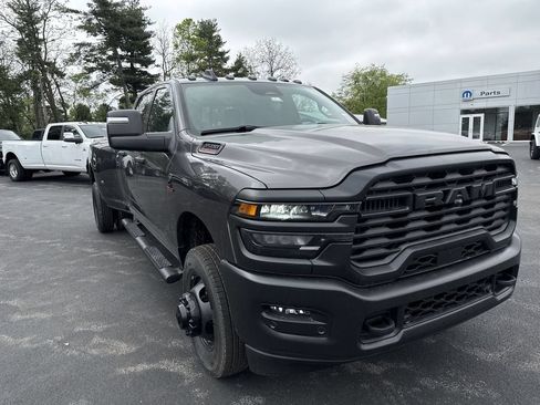 New 2026 RAM 3500 Tradesman AWD/4WD image 15