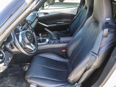 Used 2016 MAZDA MX-5 Miata Grand Touring RWD image 18