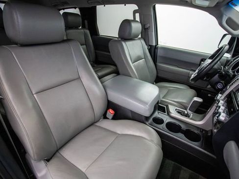Used 2014 Toyota Sequoia Limited image 21