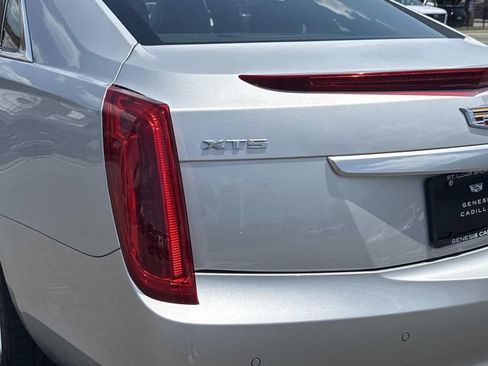 Used 2016 Cadillac XTS Luxury w/ Driver Awareness Package FWD image 9
