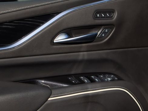 Used 2024 Cadillac Escalade Sport image 18