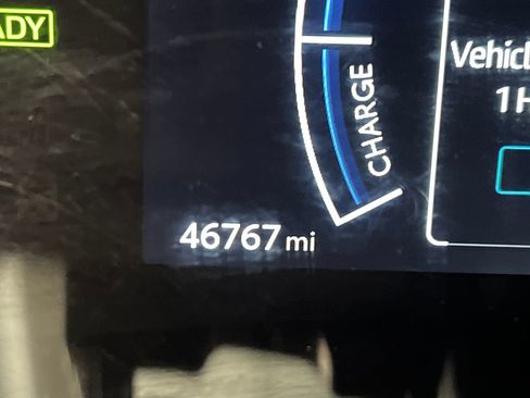 Used 2025 Toyota Camry LE FWD image 47