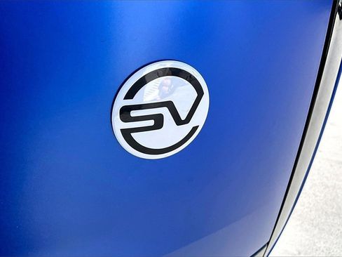 New 2025 Land Rover Range Rover SV image 9