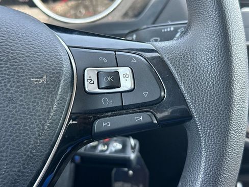 Used 2018 Volkswagen Tiguan S FWD image 22