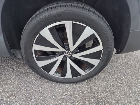 Used 2022 Volkswagen Taos SE w/ IQ.Drive SE Package image 31