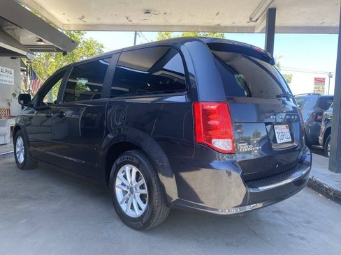 Used 2014 Dodge Grand Caravan R/T w/ Driver Convenience Group FWD image 12