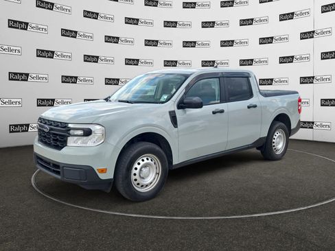 Used 2023 Ford Maverick XL FWD image 2