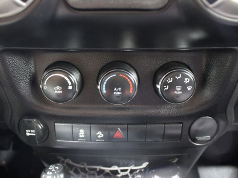 Used 2013 Jeep Wrangler Sport AWD/4WD image 11