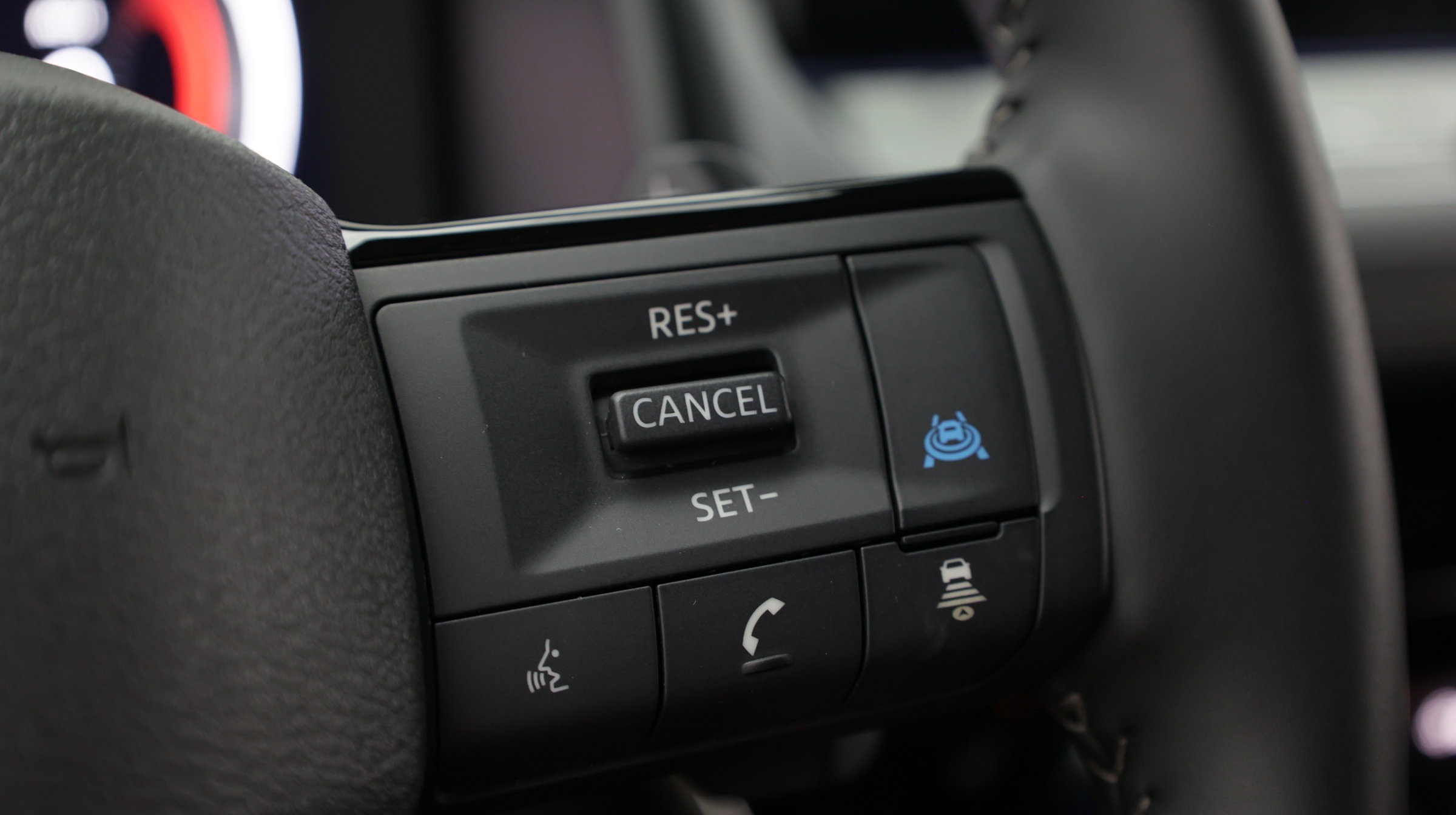 Used 2026 Nissan Rogue SL FWD image 25