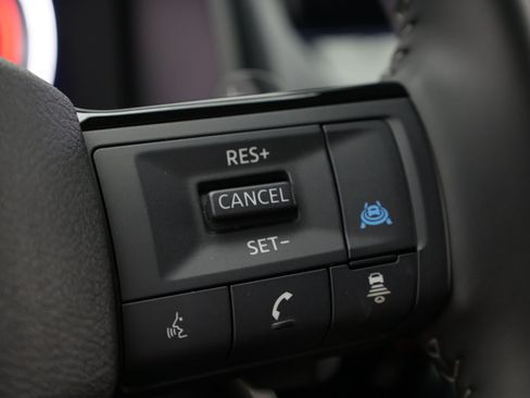 Used 2026 Nissan Rogue SL FWD image 25
