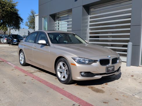 Used 2014 BMW 320i Sedan image 2