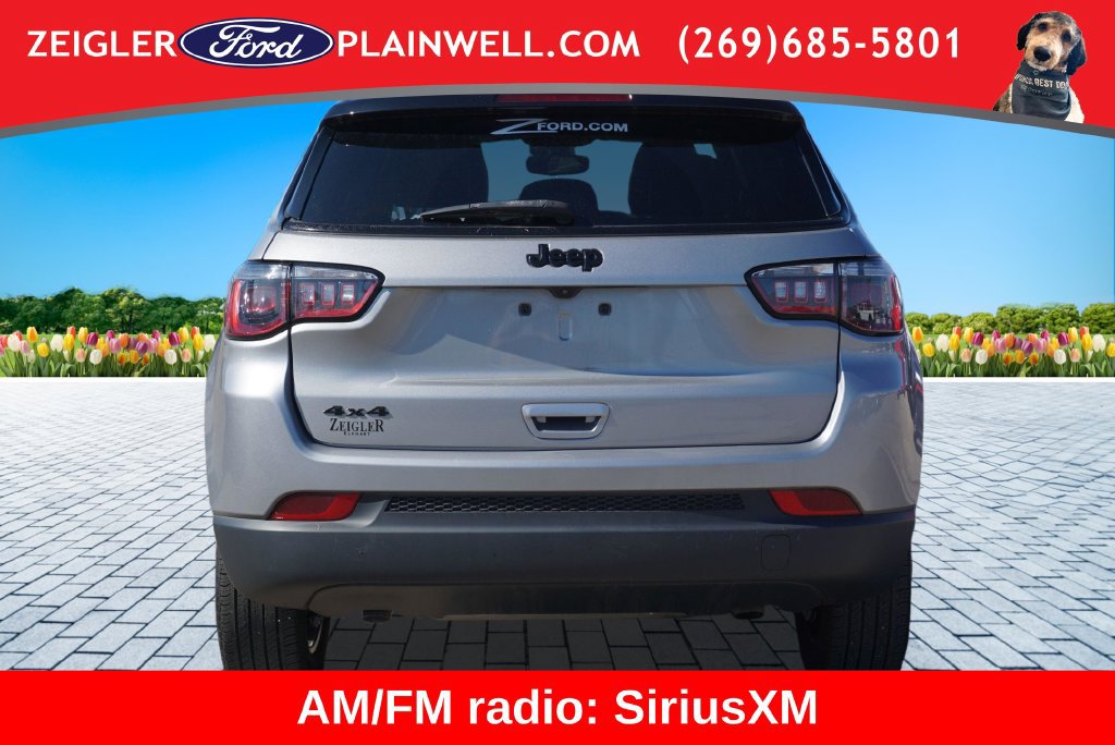 Used 2023 Jeep Compass Latitude AWD/4WD image 4