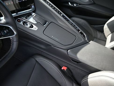 Used 2021 Chevrolet Corvette Stingray Preferred Cpe w/ 2LT image 15