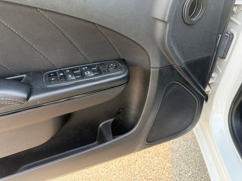 Used 2022 Dodge Charger SXT w/ Blacktop Package image 14